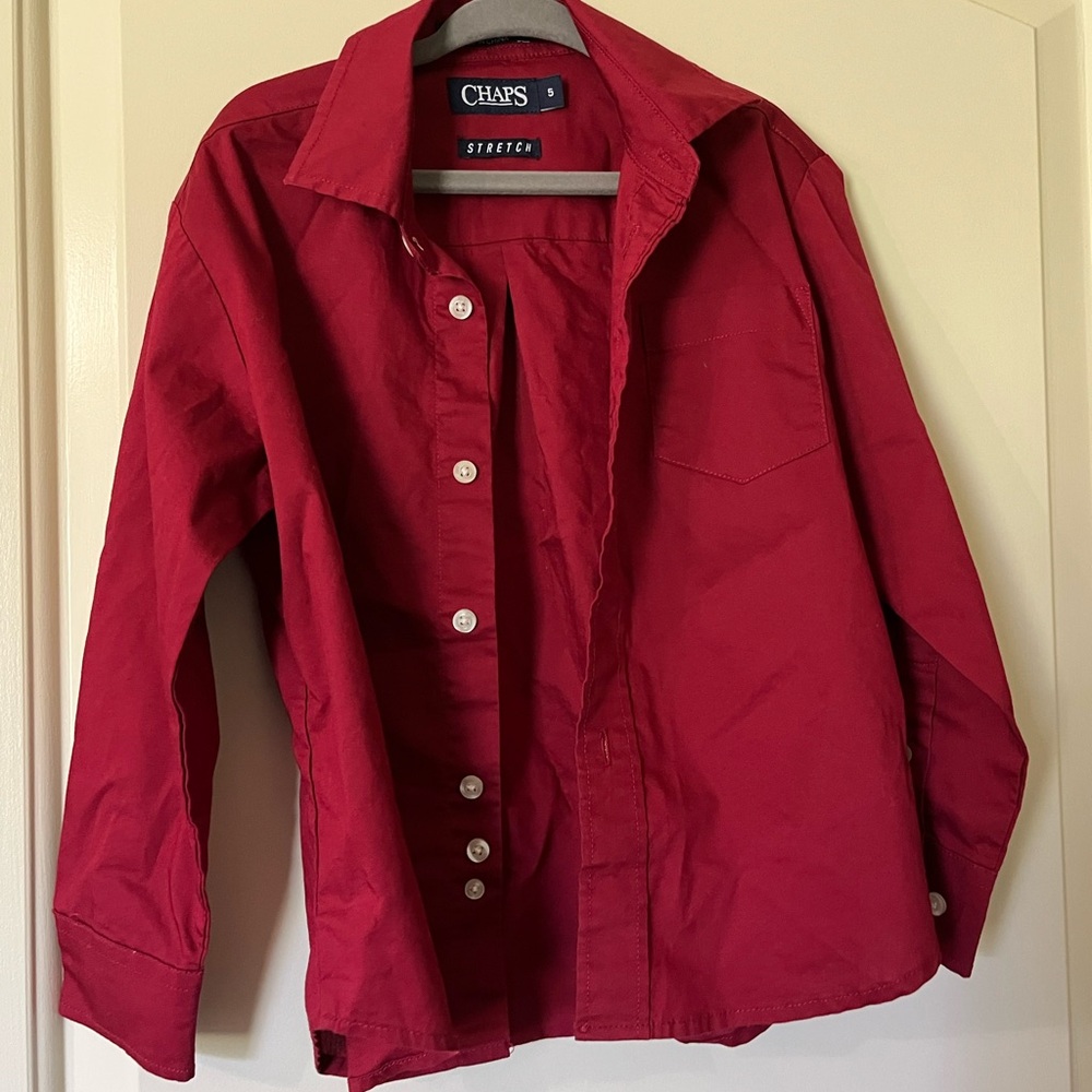 Chaps Boys Button Down Shirts 2 pack. Red and White. 5, no signs of wear